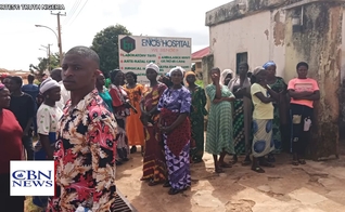 Nigerianos enfrentam nova onda de ataques Fulani. (Captura de tela/YouTube/CBN News)
