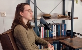 Anne de Brouwer. (Foto: Reprodução/YouTube/Levend Geloven).