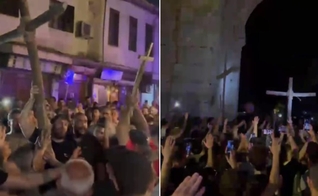 Cristãos protestaram contra a perseguição em Damasco. (Foto: Reprodução/Instagram/The Christians Of The East).
