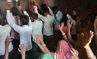 Cristãos perseguidos na Índia. (Foto: Ilustração/Portas Abertas)