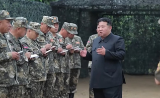 Kim Jong Un ordena que tropas norte-coreanas se preparem para uma guerra real em meio à escalada entre Rússia e Ucrânia. (Captura de tela/Times of India)