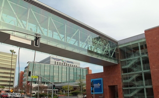 Fachada do Hospital Infantil de Los Angeles. (Foto: Wikipedia)