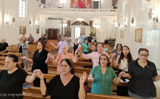 A Capuchin Church of Jesus the King se tornou abrigo para famílias. (Foto: Facebook/كنيسة يسوع الملك، للآباء الكبوشيين-اللاتين السويداء.سورية.).