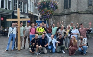 Os cristãos em Zwolle. (Foto: Reprodução/Revive)