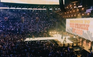 A Cruzada PDX aconteceu nos dias 2 e 3 de agosto no Moda Center, atraindo multidões em ambas as noites. (Foto: Instagram/pdxcrusade)