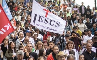 Um momento da Marcha de Jesus de 2 de agosto de 2025, em Praga. (Foto: Facebook/Jesus Pochod)