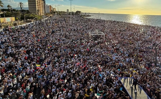 Multidão de cristãos participa da Marcha para Jesus, em Cumaná, Venezuela. (Captura de tela/Marcha para Jesus em Cumaná)