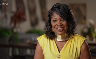 Angie Foxworth foi restaurada por Deus. (Foto: Reprodução/CBN News).
