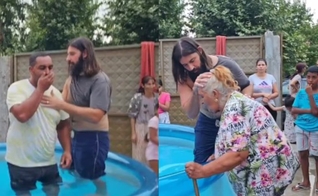 Os evangelistas David Ramirez e Enoque batizaram os novos convertidos em uma piscina. (Foto: Reprodução/Instagram/David Ramirez).