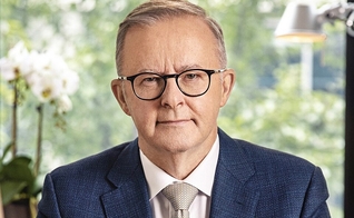 O primeiro-ministro da Austrália, Anthony Albanese. (Foto: Wikipedia)