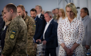 Líderes religiosos e militares participam do Café da Manhã Nacional de Oração da Ucrânia. (Foto: National Prayer Breakfast of Ukraine)