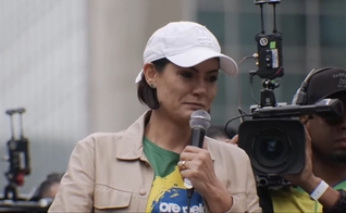 Michelle Bolsonaro discursa na manifestação “Reaja Brasil”, em SP. (Captura de tela/YouTube/Silas Malafaia Oficial)