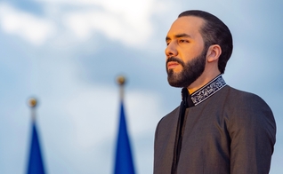 Nayib Bukele durante discurso em comemoração ao 203º aniversário da independência de El Salvador. (Foto: Wikimedia Commons)