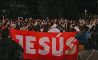 Evangelismo em praça de Madri. (Foto: Instagram/ somoslumenfest)