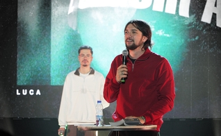 Luca Martini na Conferência Esperança Viva, da MCI. (Foto: Marcos Paulo Correa/Guiame)