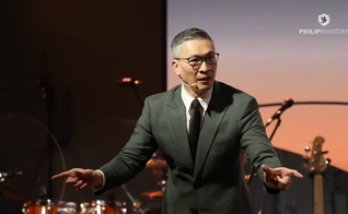 Philip Mantofa. (Foto: Reprodução/YouTube/Philip Mantofa).