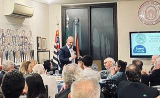 André Lajst durante evento na Faculdade de Direito da USP. (Imagem: CONIB)