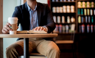 Relatório anual “Estado da Bíblia”, da Sociedade Bíblica Americana, aponta que 41% dos americanos são leitores da Bíblia. (Foto: Pexels)