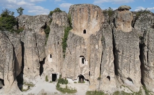 Ruínas da cidade de Listra. (Foto: Reprodução/YouTube/Justin Rees & Greater God TV).