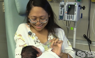 Suze celebrou a chegada de Ryu. (Foto: Reprodução/Cedars Sinai)