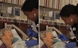 Vídeo mostra enfermeira cantando para paciente idosa em hospital no Texas. (Captura de tela/X via USA TODAY)