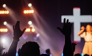 A Catalunha lidera o ranking regional com 1.010 locais de culto evangélicos. (Foto ilustrativa: Rafael Oliveira / Unsplash)