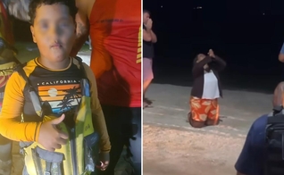 Após o resgate de Miguel, a mãe se ajoelhou na praia e agradeceu a Deus. (Foto: Reprodução/Instagram/Prefeitura de Arraial do Cabo/Região dos Lagos Notícias)