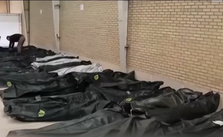 Centenas de cadáveres sendo recolhidos após massacre em protestos. (Captura de tela/YouTube/KAN11/All Israel News)