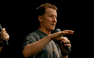 Andy Byrd no The Send Brasil 2026. (Foto: Reprodução/YouTube/Dunamis Movement)