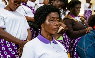 Proposta integra um pacote de três novas leis que regulamentam as atividades culturais e religiosas no país. (Foto: Francisco Venâncio / Unsplash)