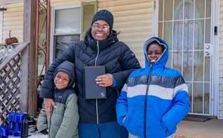 Talitha e sua família. (Foto: Reprodução/Samaritan's Purse)