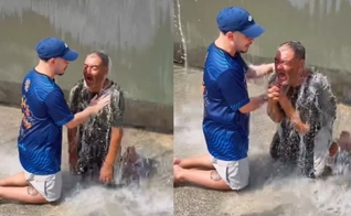 O homem aceitou Jesus durante um evangelismo. (Foto: Reprodução/Instagram/Batucada Abençoada).
