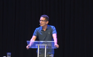 O pastor Edilson de Lira Vasconcelos. (Foto: Reprodução/YouTube/Edilson de Lira)