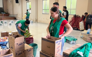 A igreja está ajudando as famílias atingidas em Matias Barbosa. (Foto: Gabrieli Ciseski/Notícias Adventistas).