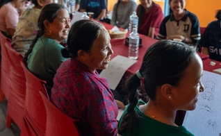 Durante os treinamentos, elas também aprendem sobre Jesus. (Foto: Reprodução/IMB)
