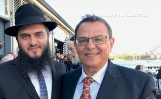 Ya'akov Tetleroyd e seu pai Borris. (Foto: Reprodução/CBN News).