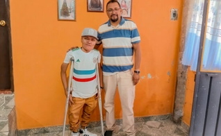 Pedro e o Pastor Jacob. (Foto: Reprodução/IMB)