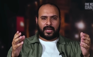 Kareem deixou o Islã e se converteu a Cristo. (Foto: Reprodução/YouTube/The 700 Club).