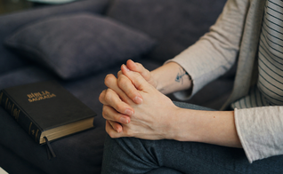 Caleb Altmeyer alertou: “O tráfico humano está acontecendo em todos os lugares e o tempo todo”. (Foto representativa: Unsplash/Vitaly Gariev)