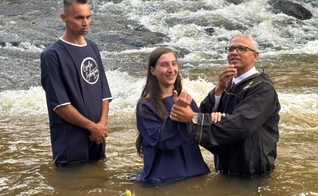 Arnaldo Liebmann e Raiane Liebmann decidiram pelo batismo (Foto: Arquivo pessoal/Notícias Adventistas).