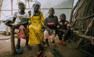 A família sobreviveu aos ataques do Boko Haram com a ajuda de Deus. (Foto: Reprodução/Global Christian Relief)
