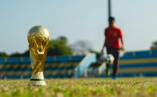A missão Portas Abertas convocou os cristãos a orar pelas nações perseguidas durante a Copa do Mundo. (Foto: Unsplash/Fauzan Saari)