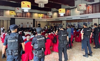 Após a invasão policial de um culto, líderes, fiéis e crianças são detidos em Sichuan, na China. (Foto: ChinaAid)