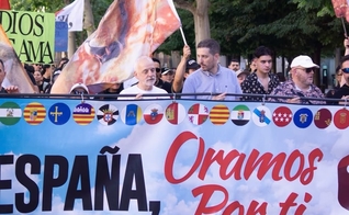 O dia nacional de oração “España Oramos por Ti” aconteceu em ligares públicos e templos. (Foto: Instagram/protestantedigital)