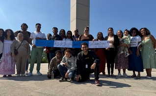Grupo da Assembleia de Deus Ministério Refúgio em visita ao Memorial do Holocausto, no Rio. (Foto: José Leonidí da Silva)