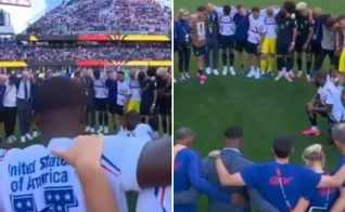 Os atletas orando no campo. (Foto: Reprodução/Instagram/Ballers In God)