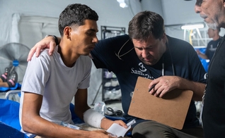 O hospital de campanha da Samaritan’s Purse funciona 24 horas. (Foto: Samaritan’s Purse).