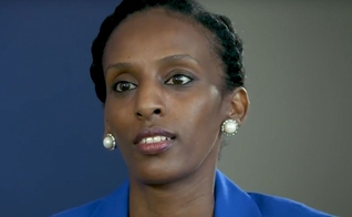 Meriam Ibrahim, do Sudão, durante entrevista ao World Watch Monitor. (Captura de tela/YouTube/World Watch Monitor)