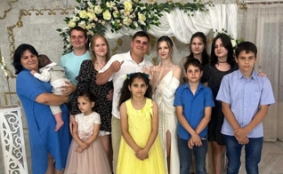 A família Voronov. (Foto: X/Volodymyr Zelenskyy).