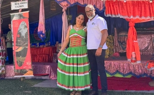 Gilmar Barbosa e a esposa Jádi. (Foto: Reprodução/Junta de Missões Nacionais)